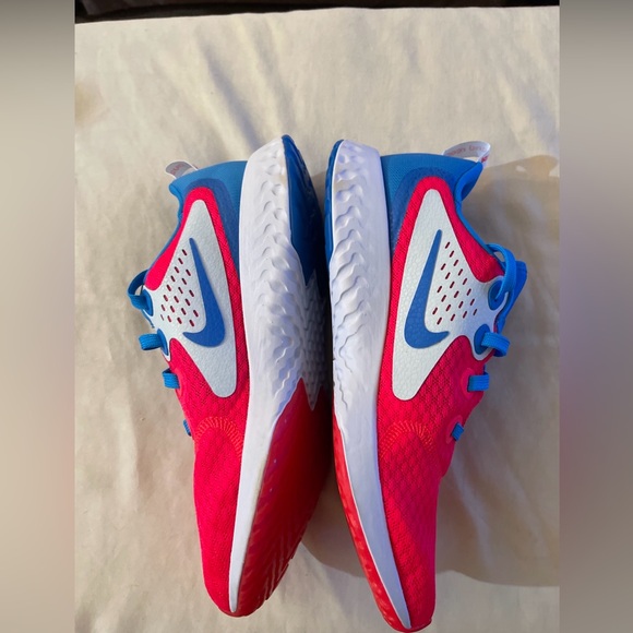Nike Legend react size 6 Y - Picture 3 of 7